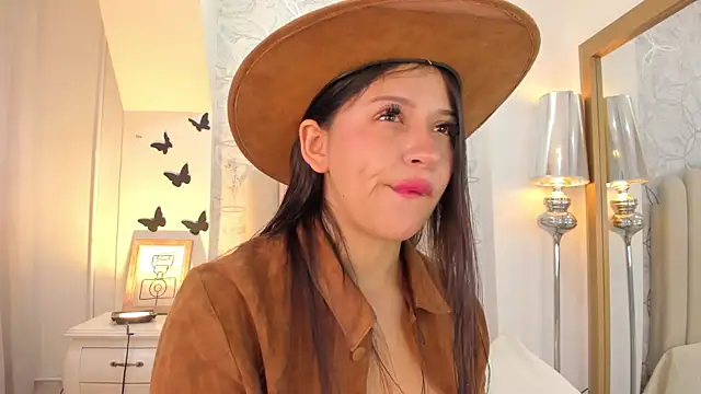 Foxy200   online show from February 24, 2026, 7:59 pm