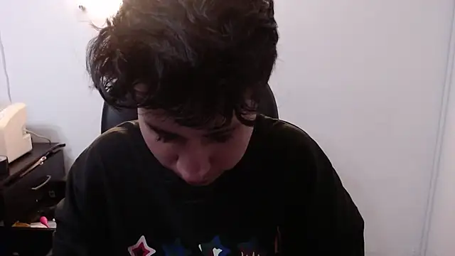 Snapshot of Im_Milan_Rs chatting on May 5, 2026, 5:32 am Im Milan Rs online show from May 5, 2026, 5:32 am