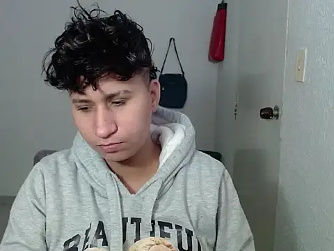 Im Milan Rs online show from February 12, 2026, 3:39 am