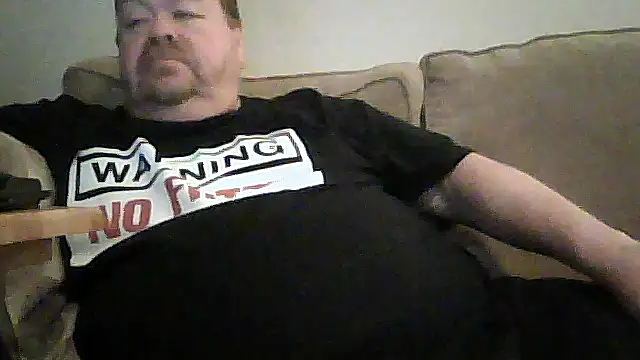 Snapshot of hitman_35 chatting on May 4, 2026, 4:27 am hitman 35 online show from May 4, 2026, 4:27 am