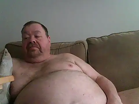 Snapshot of hitman_35 chatting on April 8, 2026, 10:22 pm hitman 35 online show from April 8, 2026, 10:22 pm