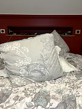 Snapshot of carlaaa chatting on December 18, 2025, 10:57 pm carlaaa online show from December 18, 2025, 10:57 pm