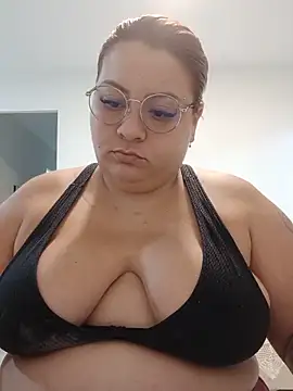carola hotwife online show from May 21, 2026, 12:13 pm