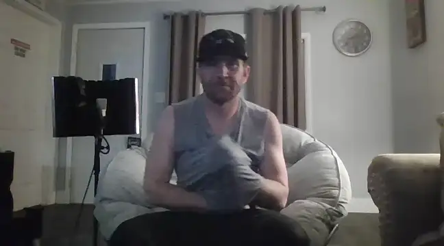 Snapshot of Edward_LongCock chatting on January 1, 2025, 7:41 am Edward LongCock online show from January 1, 2025, 7:41 am