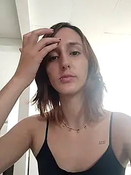 Ambar Roux  online show from October 30, 2025, 4:04 pm