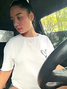  Luana online show from November 27, 2025, 6:41 pm