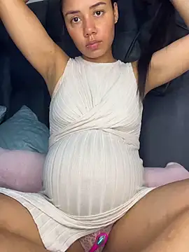 Snapshot of _Luana chatting on February 6, 2026, 2:07 am Luana online show from February 6, 2026, 2:07 am