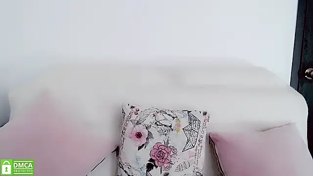 Snapshot of mariana_katto chatting on January 15, 2025, 8:26 pm mariana katto online show from January 15, 2025, 8:26 pm