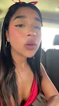 Snapshot of Mariangel_11 chatting on May 9, 2026, 8:45 pm Mariangel 11 online show from May 9, 2026, 8:45 pm