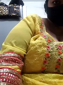 Snapshot of zeepe19 chatting on December 19, 2025, 11:56 am zeepe19 online show from December 19, 2025, 11:56 am