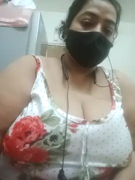 Snapshot of zeepe19 chatting on April 13, 2026, 8:07 am zeepe19 online show from April 13, 2026, 8:07 am