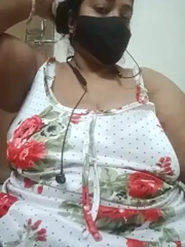 Snapshot of zeepe19 chatting on April 28, 2026, 5:28 pm zeepe19 online show from April 28, 2026, 5:28 pm