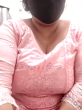 zeepe19 online show from October 25, 2025, 6:34 am