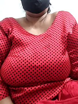 Snapshot of zeepe19 chatting on February 27, 2026, 12:44 am zeepe19 online show from February 27, 2026, 12:44 am