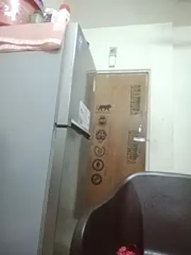 Snapshot of zeepe19 chatting on April 6, 2026, 8:10 pm zeepe19 online show from April 6, 2026, 8:10 pm