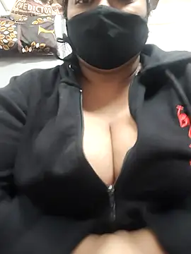 Snapshot of zeepe19 chatting on January 6, 2026, 1:15 pm zeepe19 online show from January 6, 2026, 1:15 pm