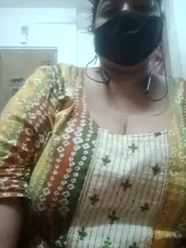 Snapshot of zeepe19 chatting on March 2, 2026, 9:11 pm zeepe19 online show from March 2, 2026, 9:11 pm