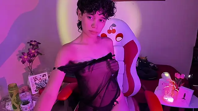 fernanda indie online show from February 17, 2025, 5:23 pm