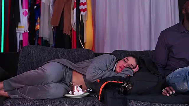 Snapshot of MacTroy chatting on February 22, 2025, 8:31 pm MacTroy online show from February 22, 2025, 8:31 pm