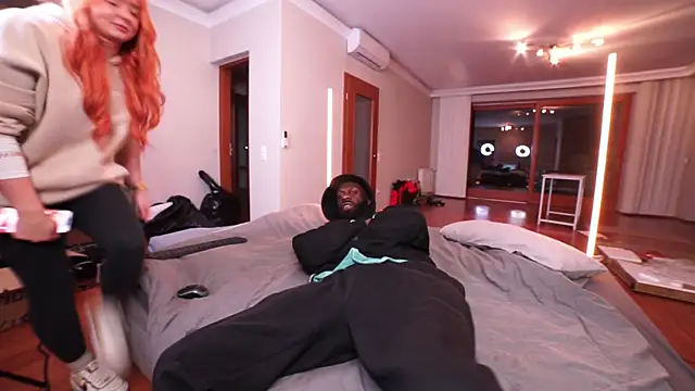 Snapshot of MacTroy chatting on January 14, 2025, 9:41 pm MacTroy online show from January 14, 2025, 9:41 pm