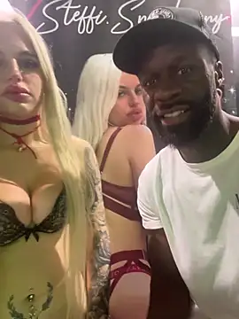 Snapshot of MacTroy chatting on September 28, 2025, 1:40 pm MacTroy online show from September 28, 2025, 1:40 pm