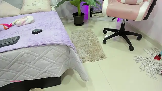 Snapshot of KIMAPRIL chatting on January 13, 2026, 7:51 pm KIMAPRIL online show from January 13, 2026, 7:51 pm