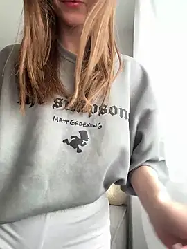 HellPeach online show from March 5, 2025, 12:22 pm