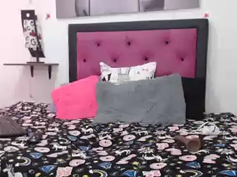 Snapshot of Eliza_latins chatting on December 9, 2024, 6:35 pm Eliza latins online show from December 9, 2024, 6:35 pm