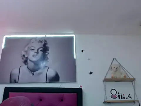 Snapshot of Eliza_latins chatting on December 4, 2024, 3:37 pm Eliza latins online show from December 4, 2024, 3:37 pm