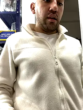 Snapshot of JuanZapata33 chatting on October 23, 2025, 9:57 pm JuanZapata33 online show from October 23, 2025, 9:57 pm