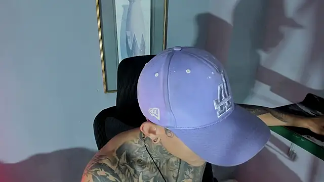 Travistanner 28 online show from February 6, 2026, 2:13 pm