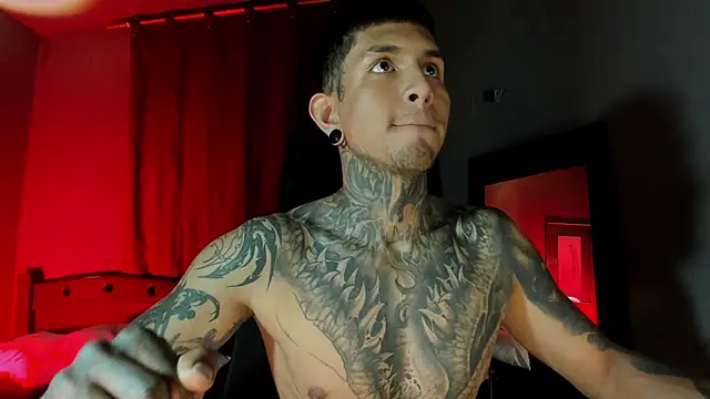 Travistanner 28 online show from March 25, 2026, 8:25 am