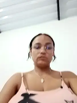 Snapshot of luna_hell chatting on December 1, 2025, 3:46 pm luna hell online show from December 1, 2025, 3:46 pm