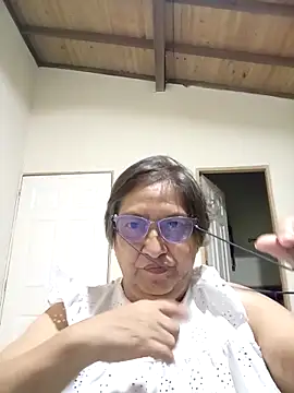 florecita69 online show from October 4, 2025, 3:08 am