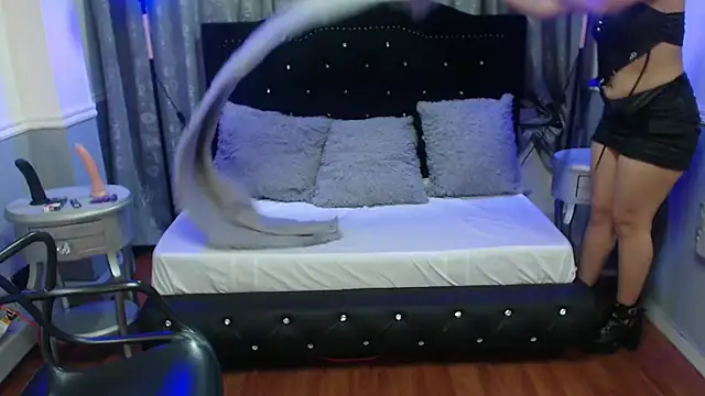 Snapshot of Mayaa_ross chatting on February 27, 2025, 2:14 am Mayaa ross online show from February 27, 2025, 2:14 am