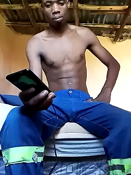 Snapshot of BIGBLACKCOOCK24- chatting on March 7, 2025, 11:07 am BIGBLACKCOOCK24- online show from March 7, 2025, 11:07 am