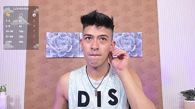 Snapshot of Ryan_Clark_ chatting on December 2, 2024, 7:44 pm Ryan Clark online show from December 2, 2024, 7:44 pm