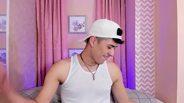 Snapshot of Ryan_Clark_ chatting on December 24, 2024, 6:50 pm Ryan Clark online show from December 24, 2024, 6:50 pm