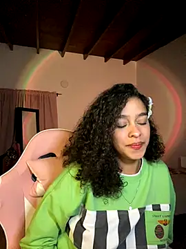 Snapshot of Arteatenea__ chatting on November 27, 2025, 6:25 am Arteatenea online show from November 27, 2025, 6:25 am