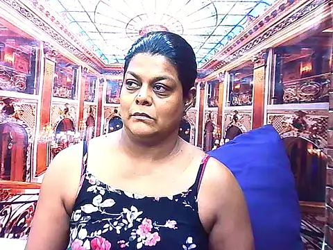 indianCherryPie online show from December 22, 2025, 5:51 am