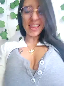 Snapshot of VALERY-03_ chatting on October 25, 2025, 12:17 pm VALERY-03 online show from October 25, 2025, 12:17 pm