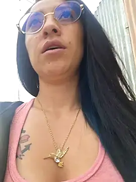 Snapshot of VALERY-03_ chatting on November 19, 2025, 12:05 pm VALERY-03 online show from November 19, 2025, 12:05 pm