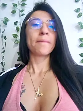 Snapshot of VALERY-03_ chatting on October 28, 2025, 12:15 pm VALERY-03 online show from October 28, 2025, 12:15 pm