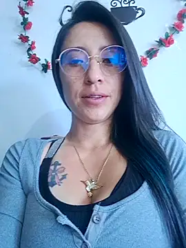 Snapshot of VALERY-03_ chatting on November 23, 2025, 12:59 pm VALERY-03 online show from November 23, 2025, 12:59 pm