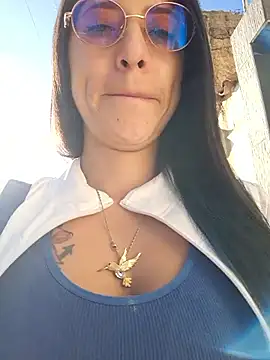 Snapshot of VALERY-03_ chatting on November 25, 2025, 12:05 pm VALERY-03 online show from November 25, 2025, 12:05 pm