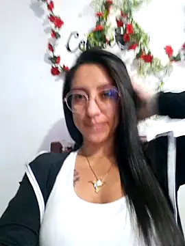 Snapshot of VALERY-03_ chatting on November 28, 2025, 12:05 pm VALERY-03 online show from November 28, 2025, 12:05 pm