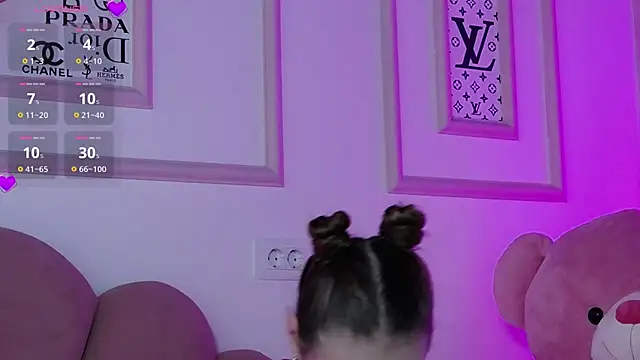 Abby  White online show from September 12, 2025, 3:45 pm