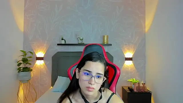 Snapshot of angelica_dymond chatting on February 27, 2025, 12:01 pm angelica dymond online show from February 27, 2025, 12:01 pm