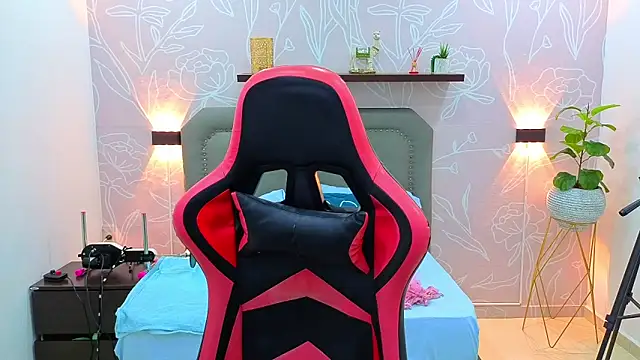 Snapshot of angelica_dymond chatting on September 13, 2025, 12:16 pm angelica dymond online show from September 13, 2025, 12:16 pm