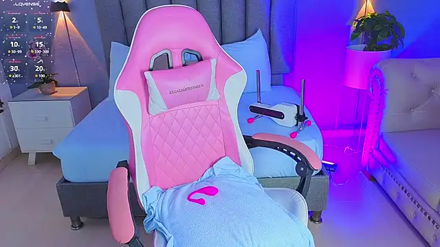 Snapshot of angelica_dymond chatting on November 11, 2025, 12:22 pm angelica dymond online show from November 11, 2025, 12:22 pm